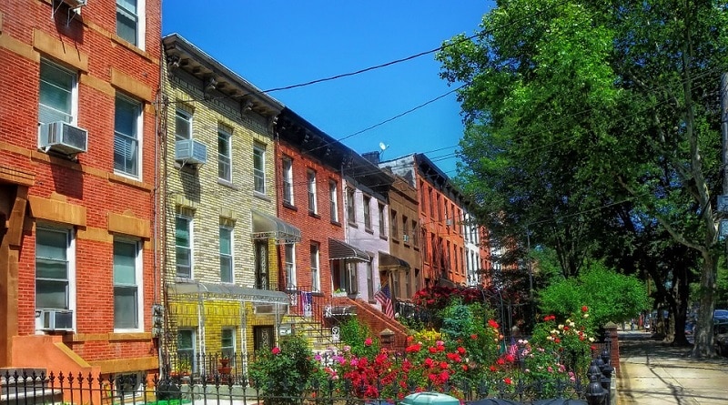 Недвижимость: Цены на дома в Бруклине и Куинсе бьют рекорды