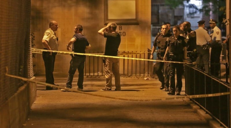 Происшествия: Неизвестные открыли огонь в Бруклине: есть погибшие