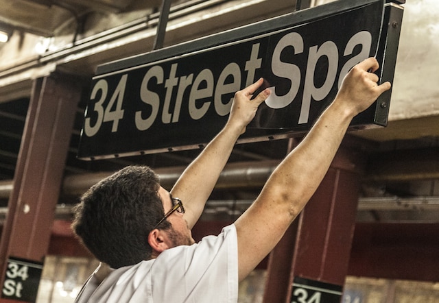 Общество: Платформу нью-йоркского метро превратили в спа-салон (фото, видео) рис 3
