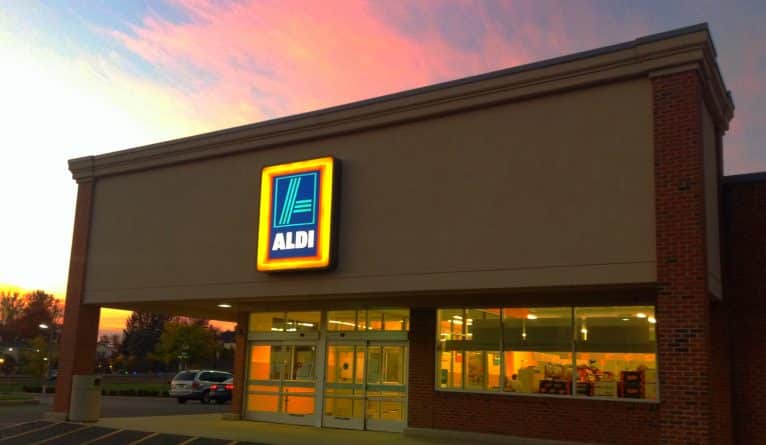 Общество: Сеть экономных супермаркетов Aldi предлагает службу доставки в трех городах США