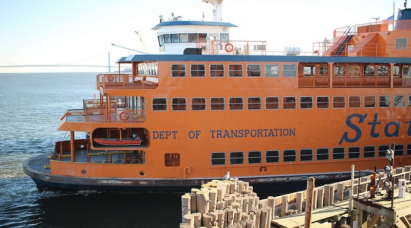 Происшествия: Неизвестный спрыгнул с Staten Island Ferry: ведутся поисковые работы