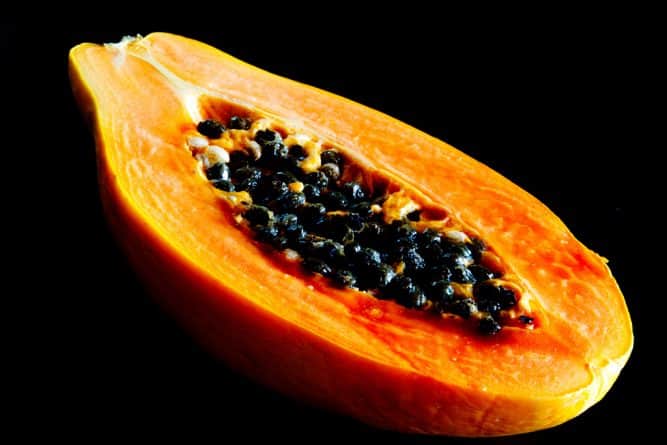 Полезное: Более 100 жителей США заболели сальмонеллезом, отведав папайю из Мексики