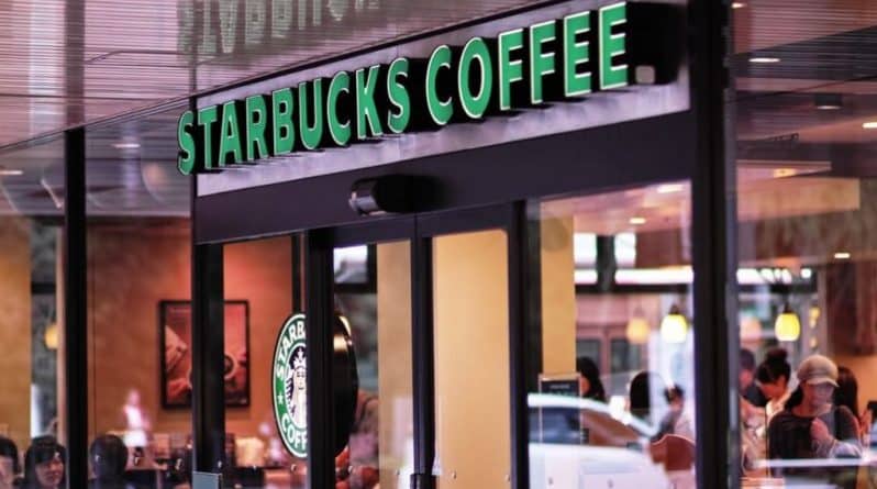 Бизнес: Starbucks закрывает интернет-магазин