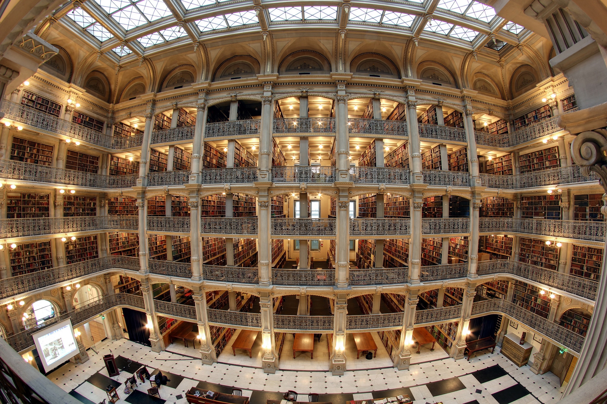 Путешествия: Путешествуем по США: библиотека Джорджа Пибоди, Балтимор, штат Мэриленд рис 2