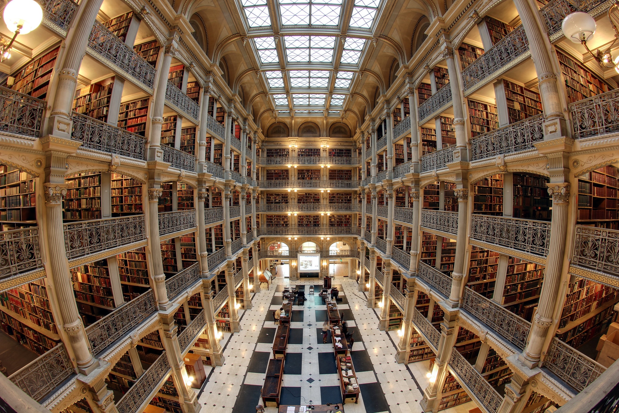 Путешествия: Путешествуем по США: библиотека Джорджа Пибоди, Балтимор, штат Мэриленд