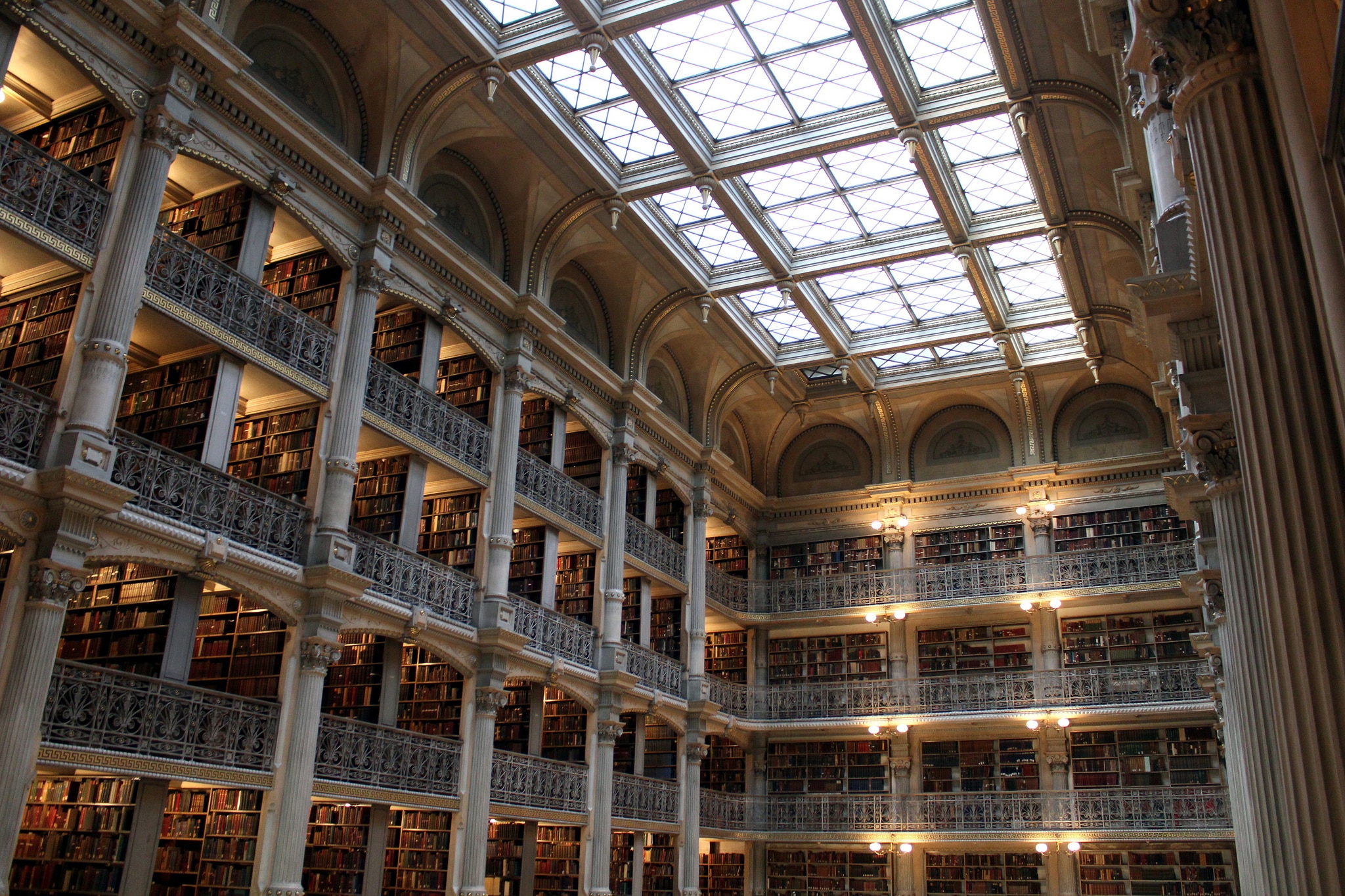 Путешествия: Путешествуем по США: библиотека Джорджа Пибоди, Балтимор, штат Мэриленд рис 9