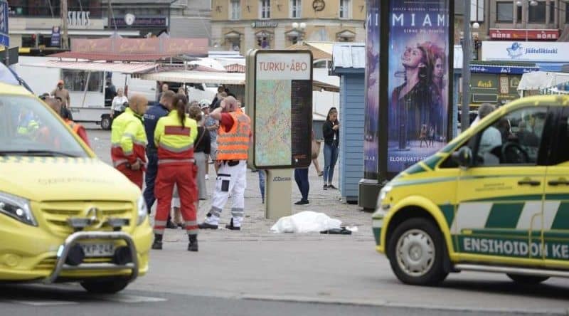 Вооруженный ножом напал на прохожих в финском городе, есть жертвы