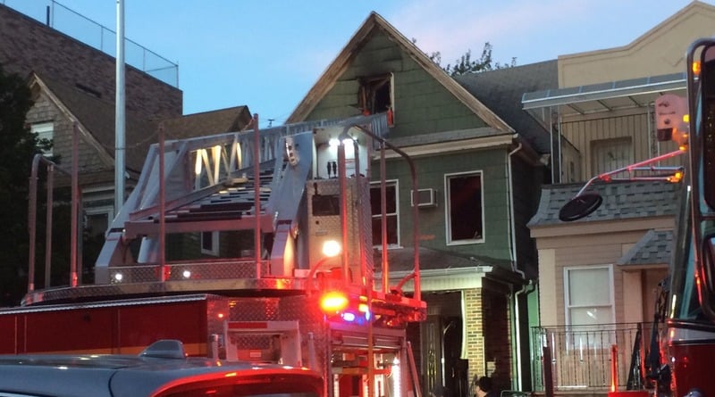 Происшествия: Ночные пожары в Бруклине и Нью-Джерси унесли жизни трех человек (фото)