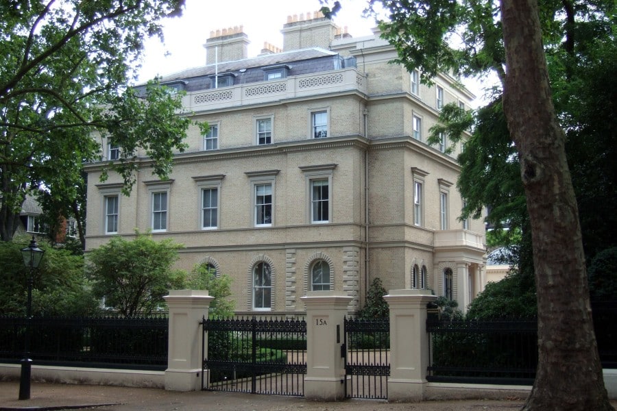 Недвижимость: Kensington Palace Gardens