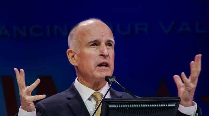 Общество: Губернатор Калифорнии выделит $30 миллионов финансовой помощи для участников DACA