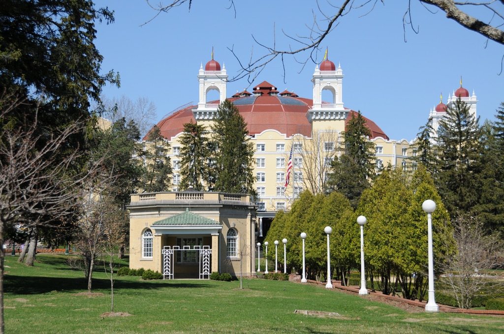 Путешествия: Путешествуем по США: исторический отель в West Baden Springs, Индиана