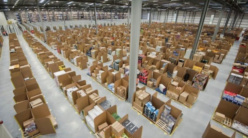 Бизнес: Новый логистический центр Amazon даст Нью-Йорку более 2000 новых рабочих мест