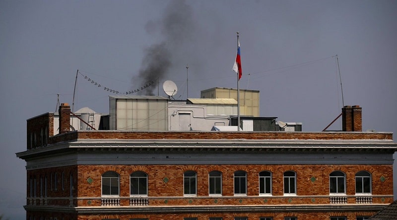 Политика: Российское консульство в Сан-Франциско оштрафуют из-за "черного дыма"