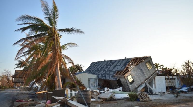 Общество: 10 000 жителей Florida Keys остались без жилья из-за урагана Ирма