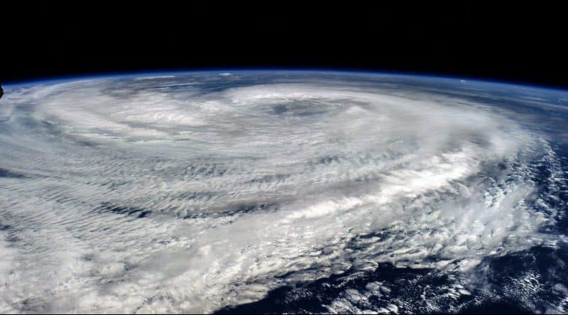 Общество: Ураган Мария 2-й категории может достичь берега уже завтра