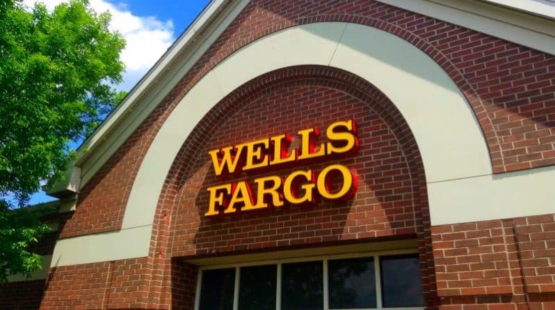 Бизнес: Банк Wells Fargo открыл около 3,5 миллиона поддельных счетов