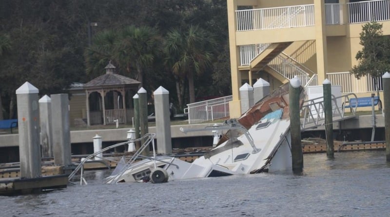 Здоровье: Чего опасаться жителям Флориды после урагана Ирма