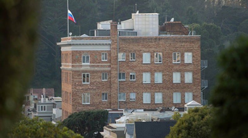 Политика: Госдеп строит стену в российском консульстве в Сан-Франциско