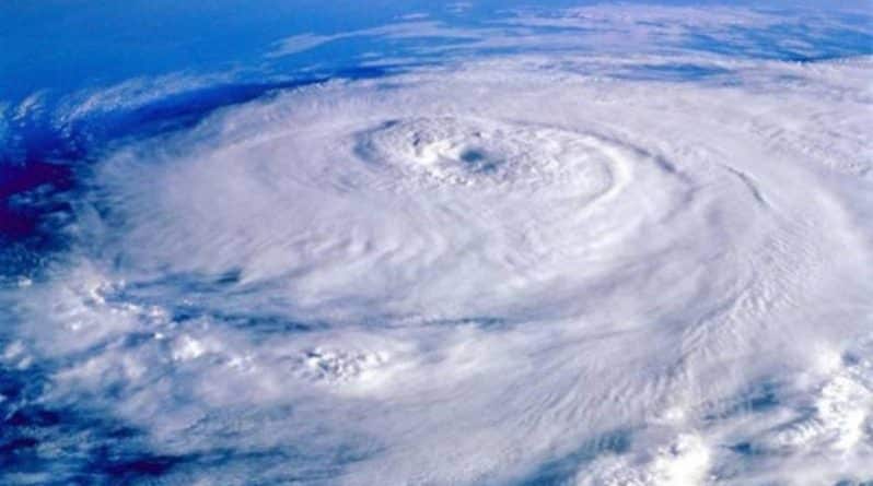 Погода: По маршруту Ирмы и Хосе может пройти ещё один ураган
