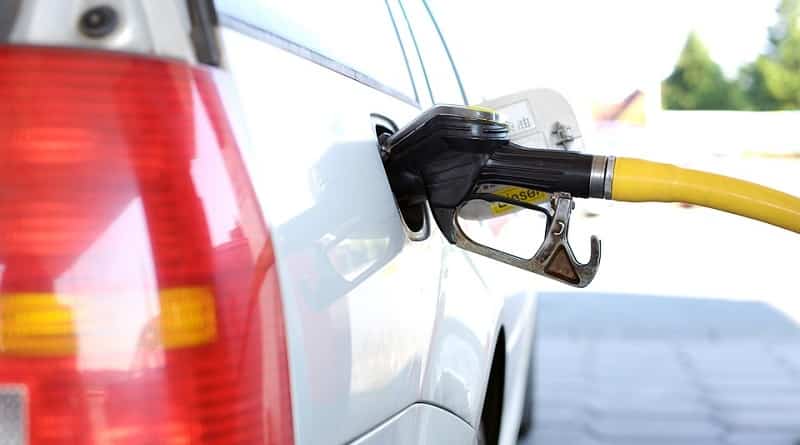 Бизнес: Цены на бензин в Чикаго самые высокие за последний год