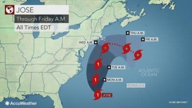 Погода: Ураган Хосе подходит к Восточному побережью и может обрушиться на Лонг-Айленд рис 2