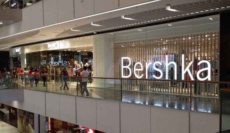 Бизнес: Временный магазин Bershka появится в Сохо