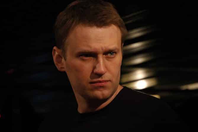 В мире: Навальный был арестован в третий раз за этот год