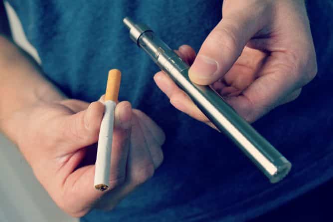 Здоровье: Исследование | Электронные сигареты так же опасны, как табак