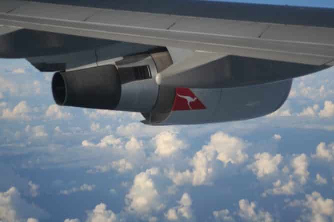 Путешествия: Авиакомпания Qantas Air заплатит за вас паспортный сбор