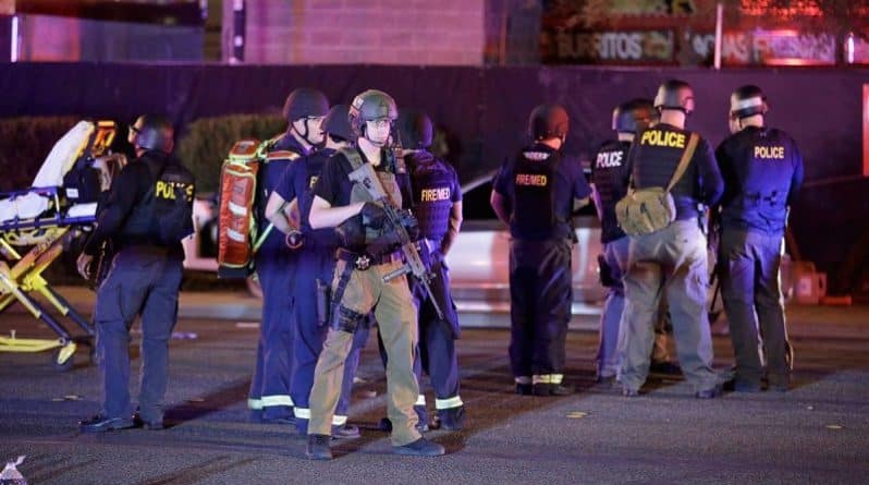Общество: Стрельба в Лас-Вегасе: терроризм или нет?