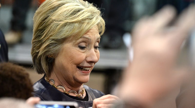 Политика: Репортер Fox News назвал Хиллари Клинтон «теневым президентом»