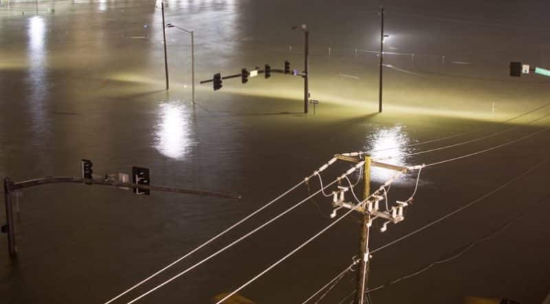 Погода: Нейт оставил без электричества  60 тысяч жителей