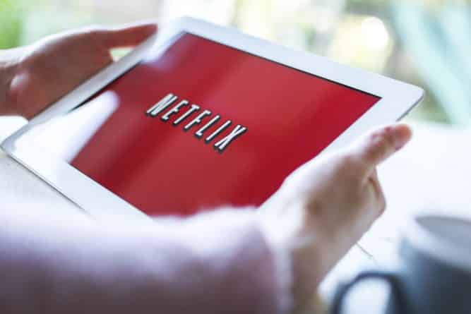 Бизнес: Netflix поднимает цены на свои самые популярные планы