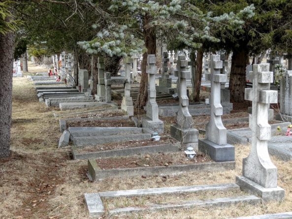 Колонки: Самое русское кладбище США