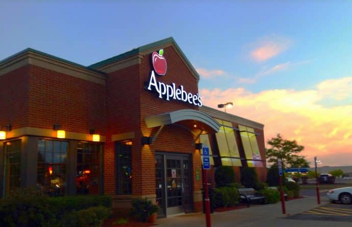 Полезное: Декабрьское предложение Applebee's: горячительный напиток за $1 и закуски за полцены