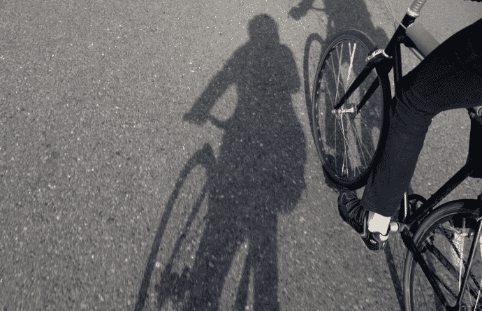 Происшествия: Эксгибиционист на велосипеде охотится на юных жительниц Куинса