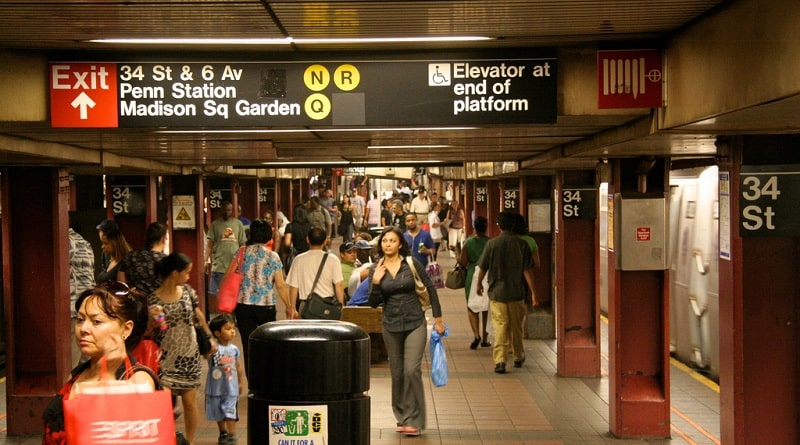 Общество: MTA прекращает использование обращения "леди и джентльмены"