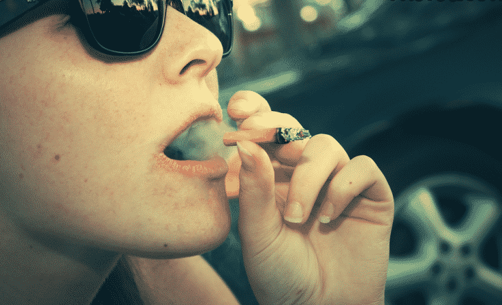 Закон и право: Жителям Нью-Джерси запретили курение и вейпинг до 21 года