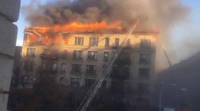 Происшествия: Масштабный пожар в многоквартирном доме в Hamilton Heights (видео)