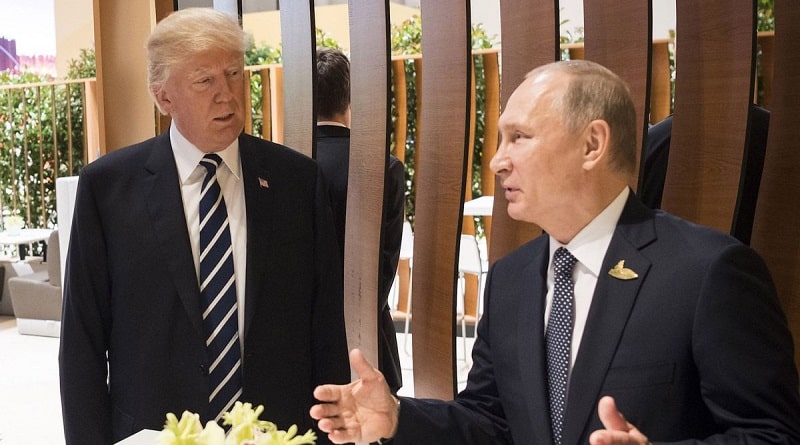 Политика: Песков отрицает, что Путин и Трамп обсуждали вмешательство России в выборы