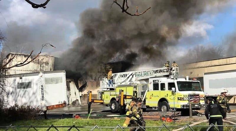 Происшествия: Взрывы на заводе косметики в Нью-Йорке: 33 раненых, 1 пропавший без вести