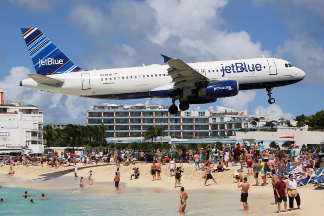 Путешествия: Однодневная распродажа: билеты JetBlue по цене $39 в один конец