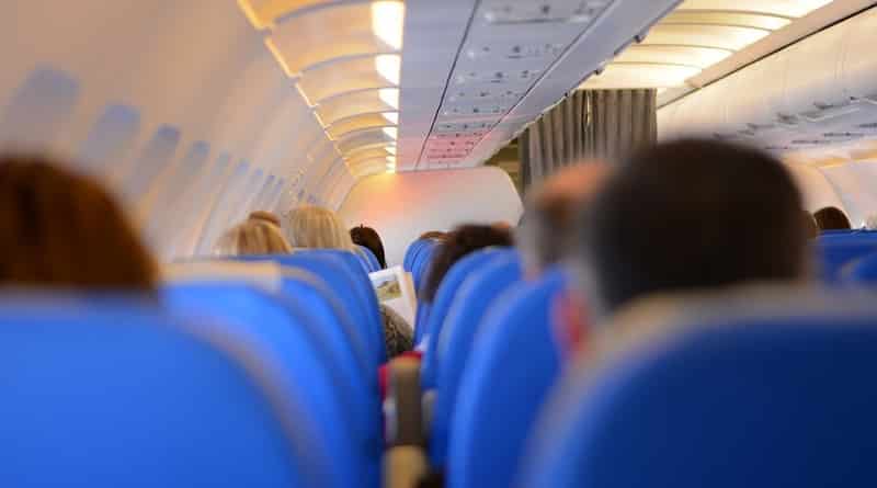 Путешествия: Почему кресла в самолете почти всегда синие?