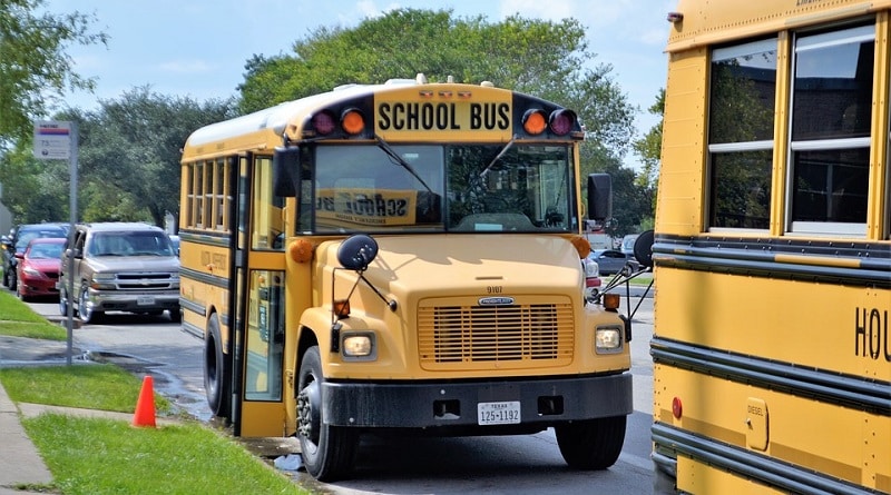 Общество: Страйк водителей школьных автобусов в Лонг-Айленде продолжается 4 день