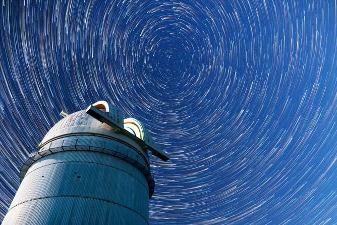 Погода: Не пропустите: сегодня на небе можно увидеть звездопад Леониды