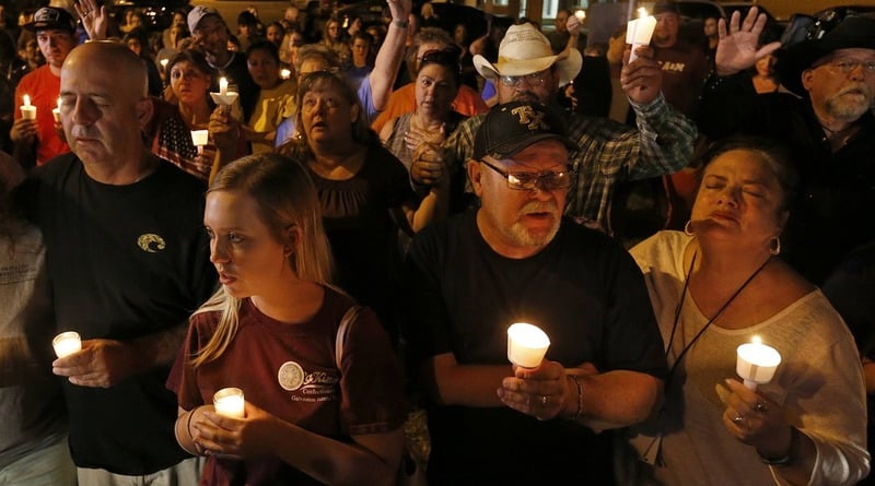 Общество: Губернатор Техаса назвал стрельбу «неслучайной»
