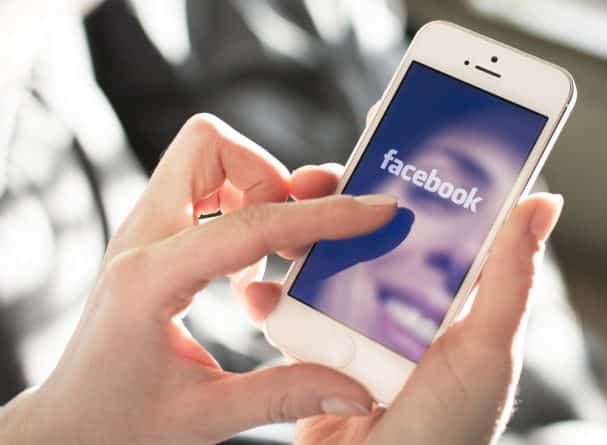 Общество: Facebook станет отслеживать самоубийц с помощью ИИ
