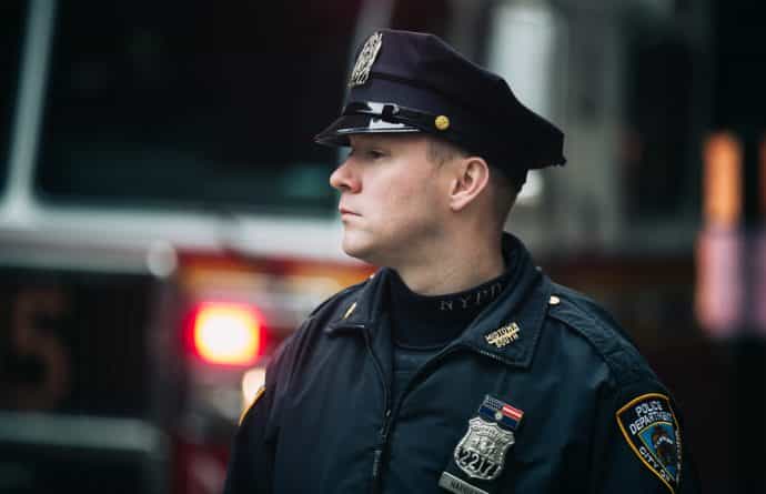 Закон и право: Визитки для NYPD обойдутся налогоплательщикам в 6 миллионов долларов