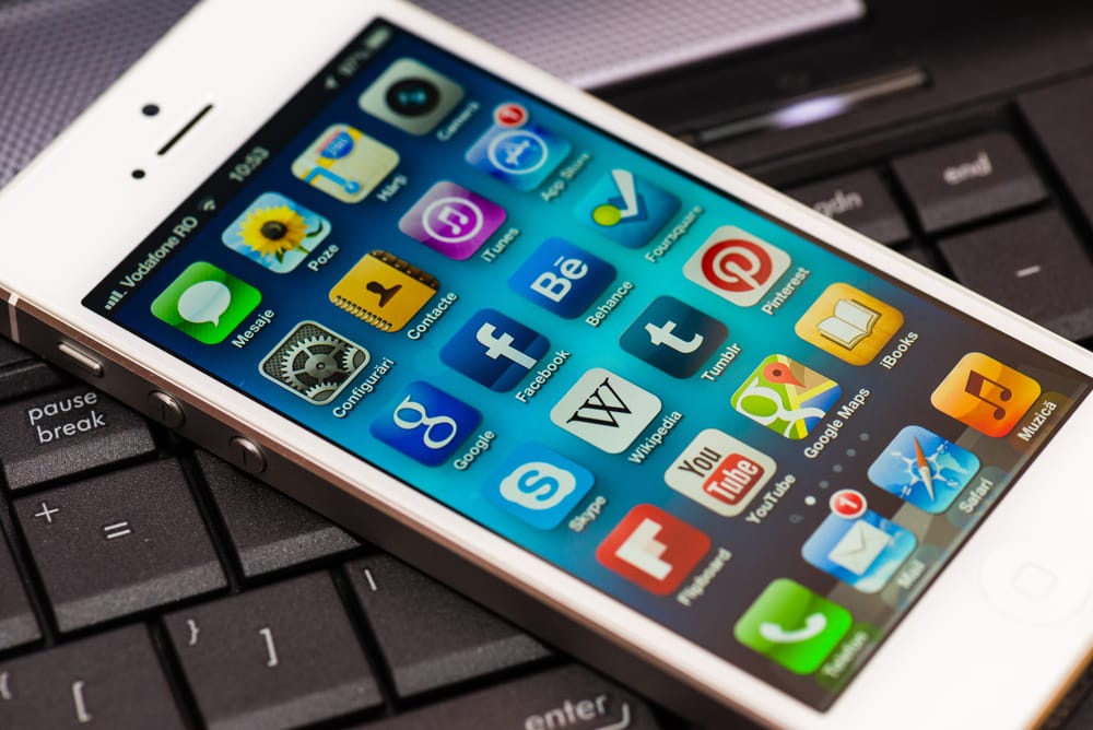 На Apple подали в суд за замедление работы старых iPhone