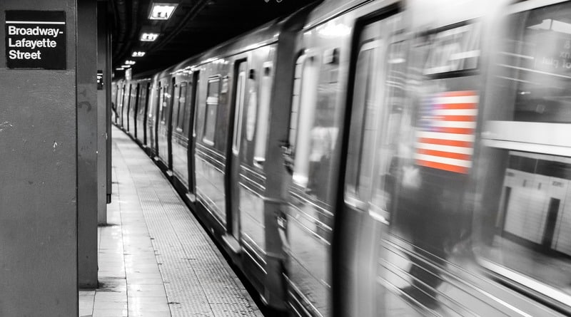 Общество: Новые вагоны метро, за каждый из которых в MTA заплатили $2 миллиона, сломались в третий раз